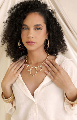 Interlocking Chain Necklace image number 4