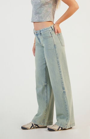 Casey Low Rise Baggy Jeans Light Indigo Washed image number 3