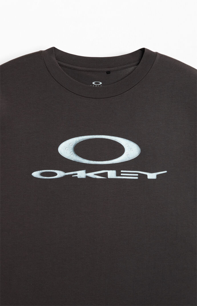 Oakley Retro Metal T-Shirt | Pacsun