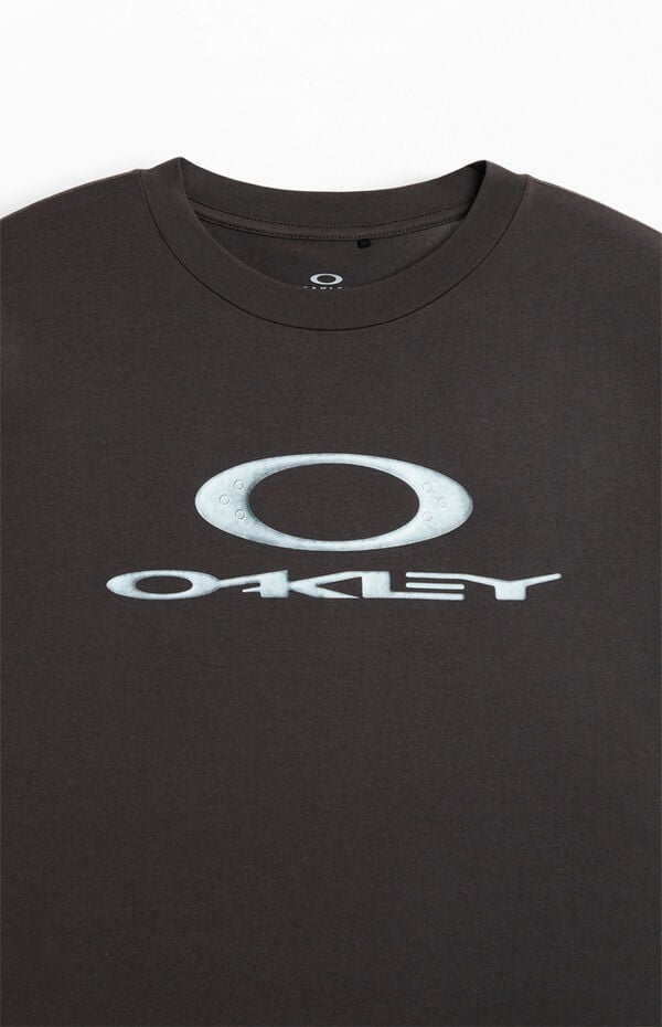 Oakley Retro Metal T-Shirt | Pacsun
