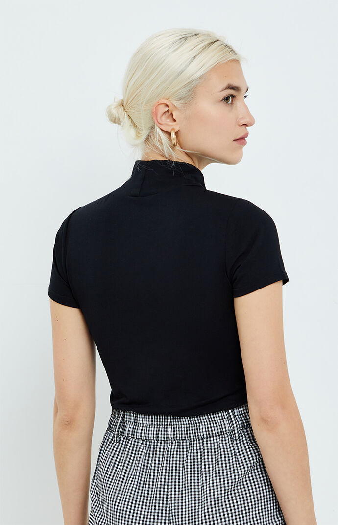 Choker T-Shirt