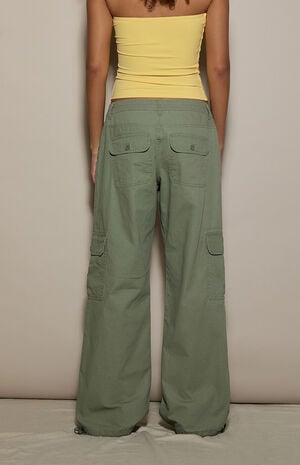 Army Green Low Rise Straight Leg Cargo Pants image number 4