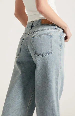 Casey Low Rise Baggy Jeans Light Blue Washed image number 5