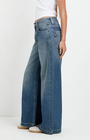 Sloane Low Rise Ultra Baggy Jeans Snap-Button Pocket Medium Blue image number 3