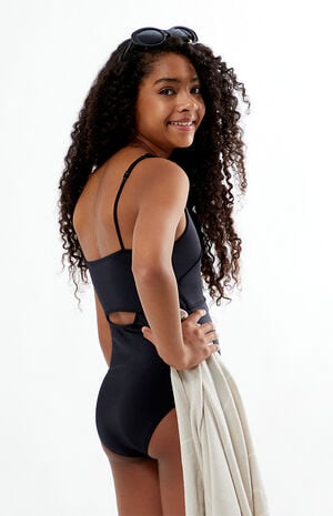 Cutout One Piece Swimsuit image number 3