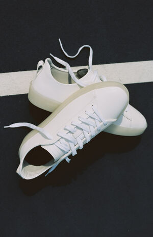 Essentials Tennis Low Shoes image number 1