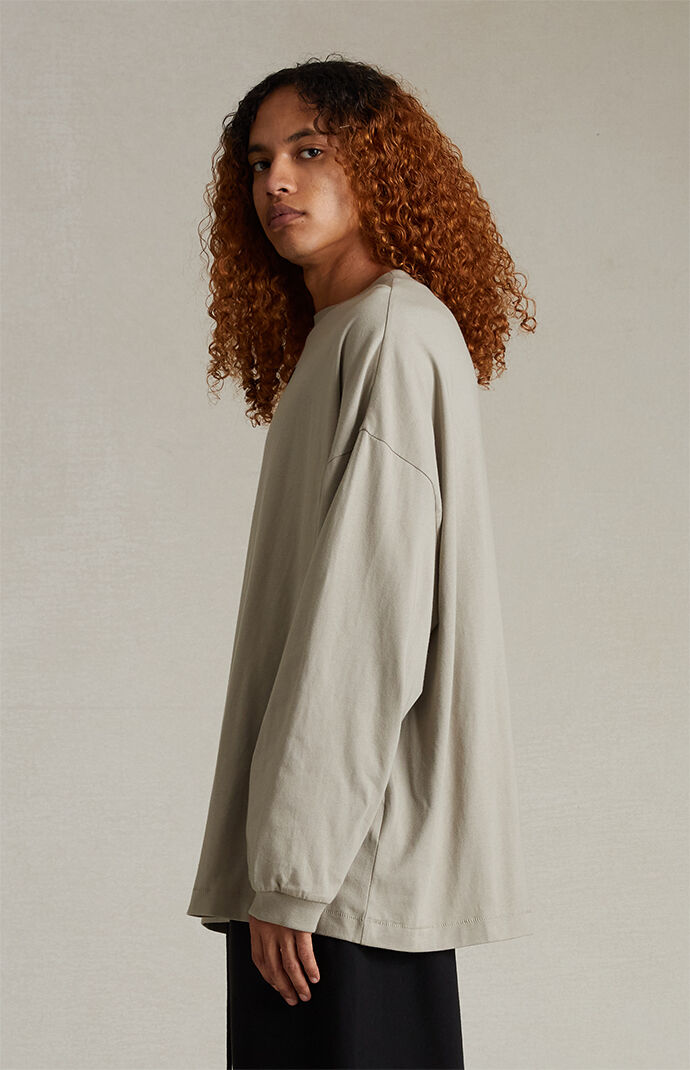 【FEAR OF GOD】ESSENTIALS Classic Long Sleeve Tee / 長袖 Fear of God Essentials Seal Long Sleeve T-Shirt | PacSun