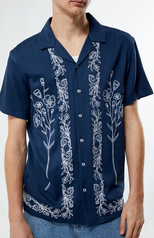 Stitch Pattern Woven Camp Shirt image number 2