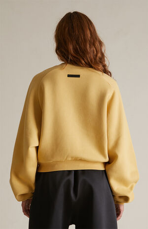 Women's Amber Fleece Cropped Crew Neck Sweatshirt image number 4
