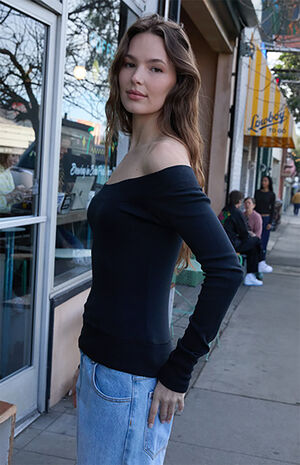 Black Ginny Long Sleeve Off-The-Shoulder Top image number 3