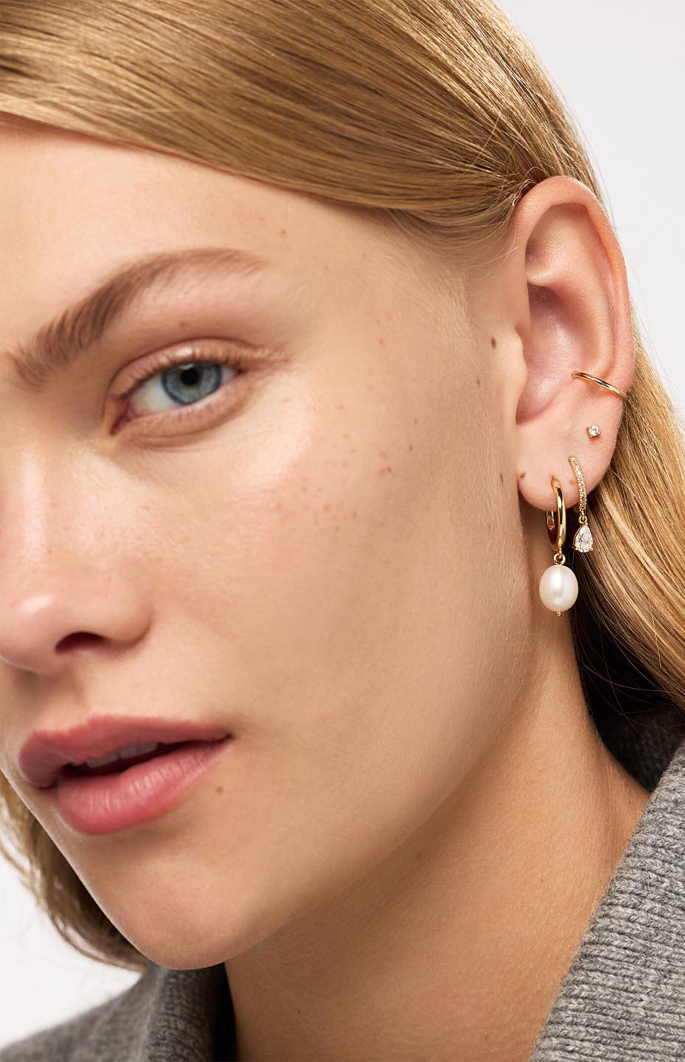 Ana Luisa Medium Frida Pearl Hoop Earrings