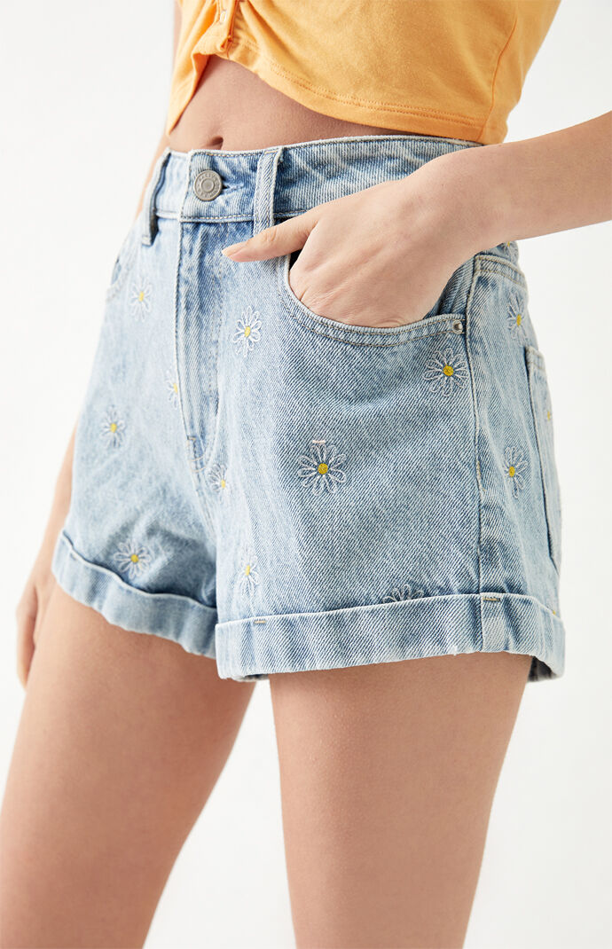 Daisy shorts pacsun online