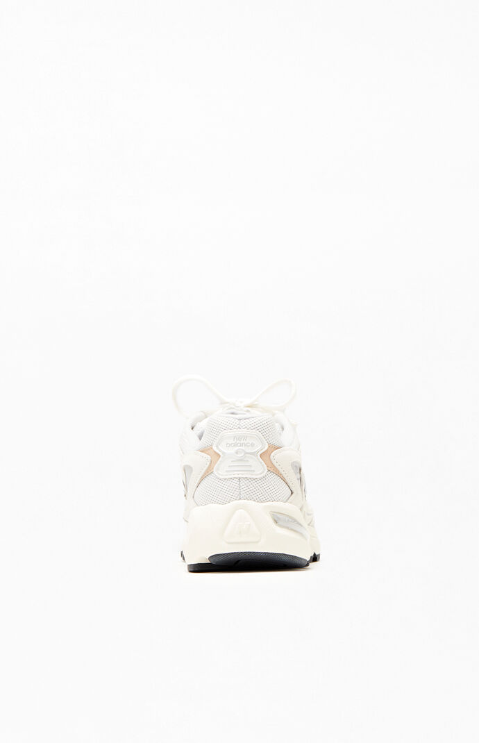 【New Balance】★スニーカー★ Unisex 725V1 Amazon.com | New Balance 725 Unisex Sneakers, White/Grey, 9