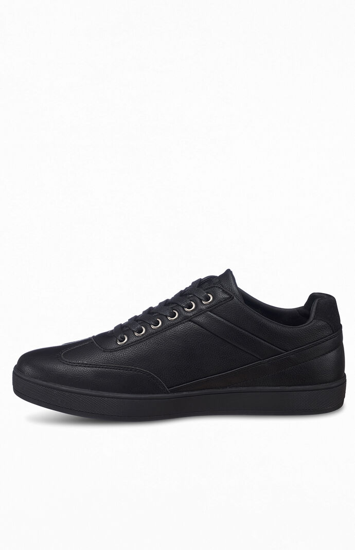Low Top Court Shoes