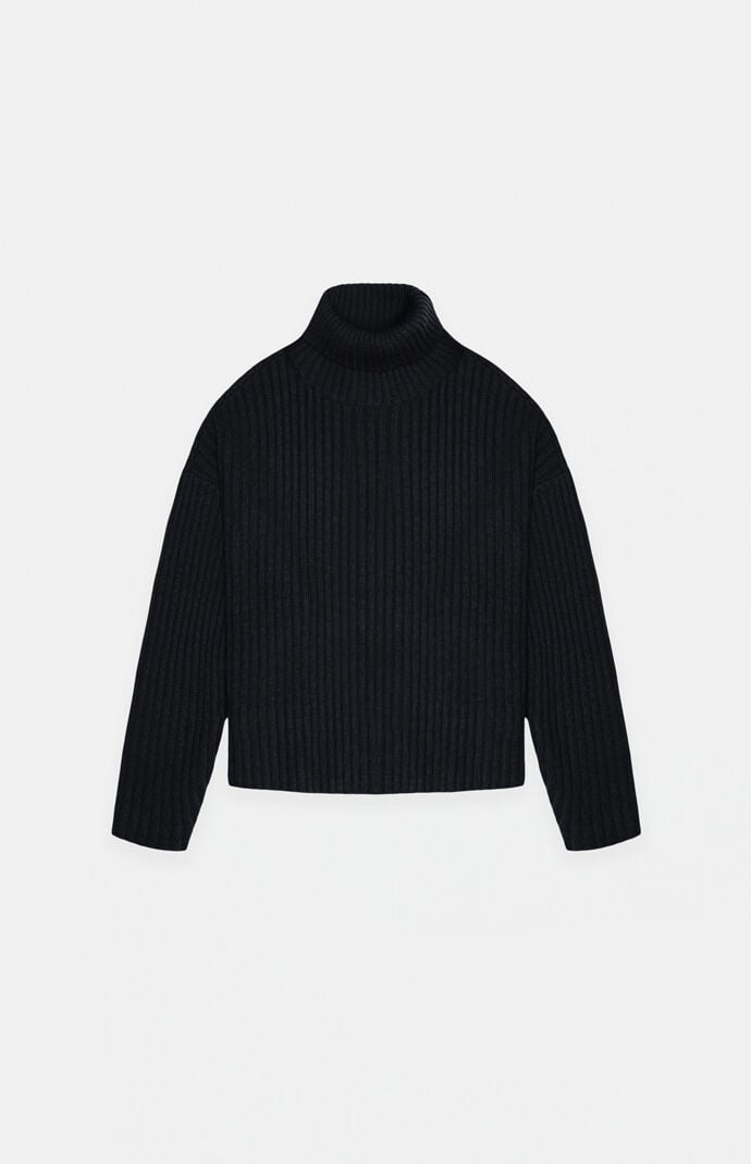 【送料&関税込】Fear of God Black Crewneck Sweater With Tona Fear of God Essentials Kids Jet Black Turtleneck Sweater