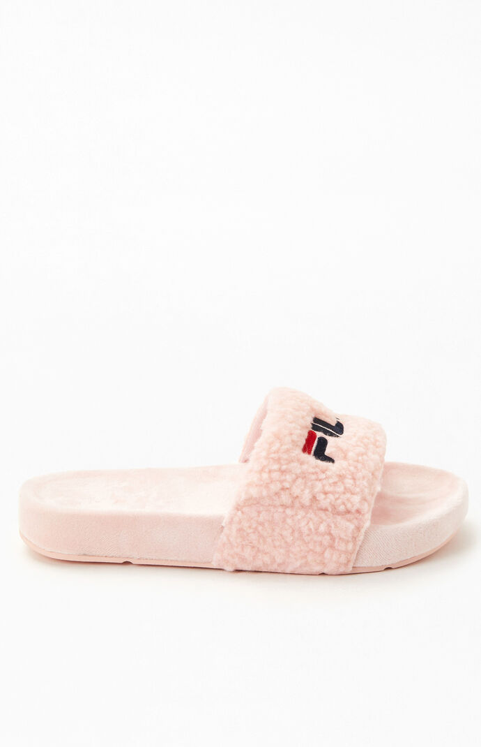 Fluffy fila slides cheap