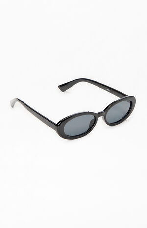 Black Oval Frame Sunglasses image number 1
