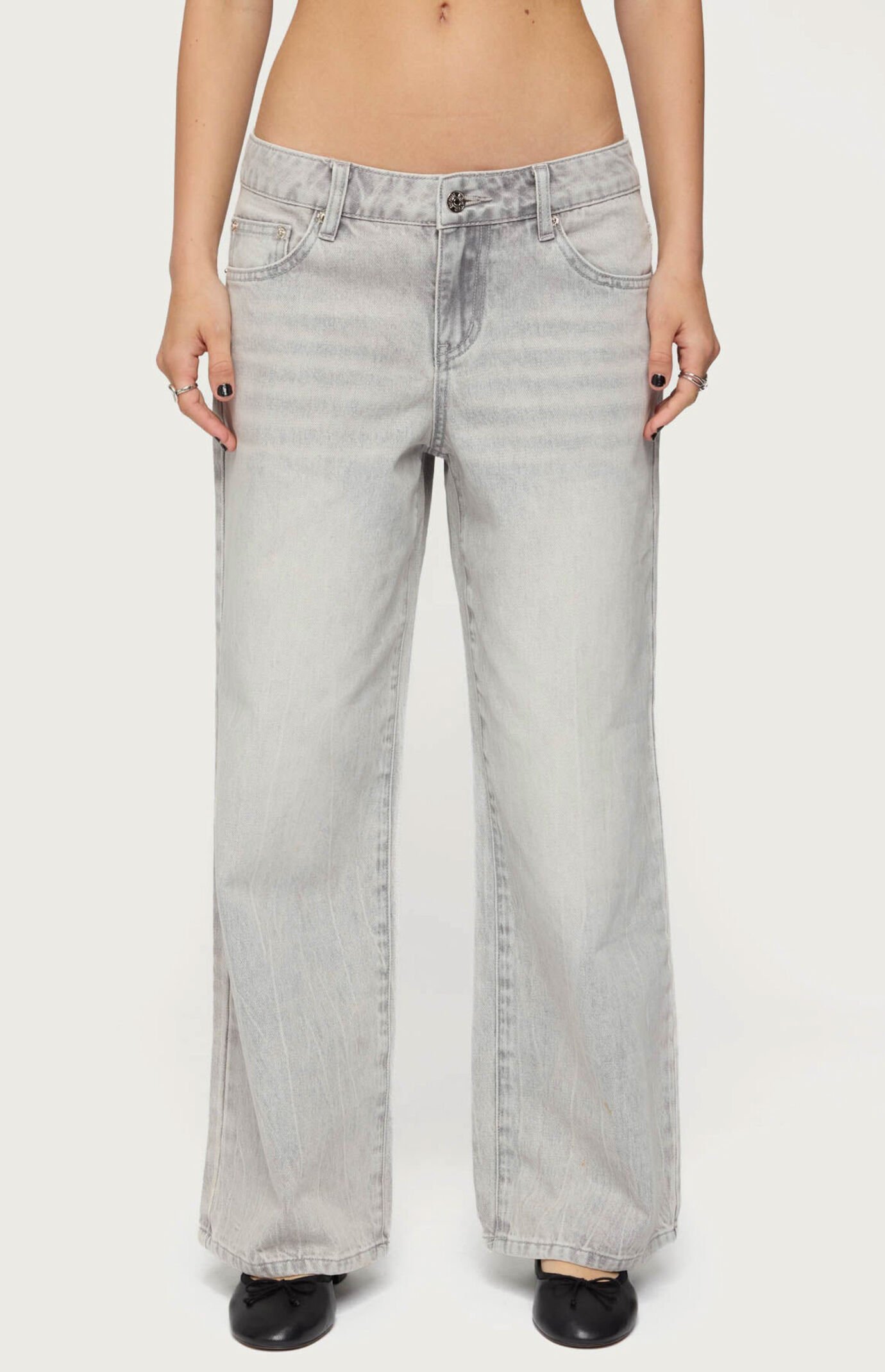 Edikted Petite Magda Low Rise Acid Wash Jeans