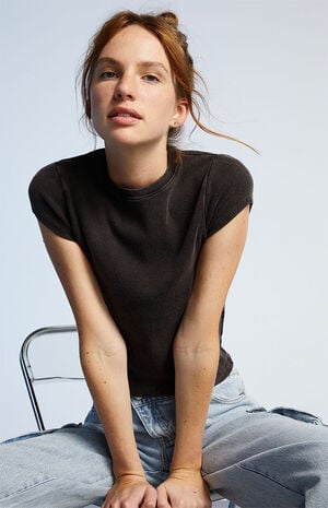 Pansy T-Shirt image number 4