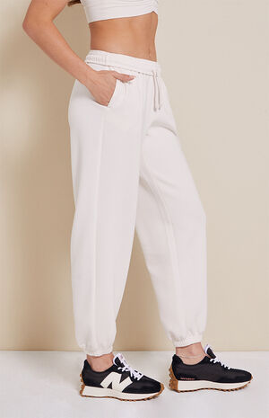 Active Classic Sweatpants image number 3