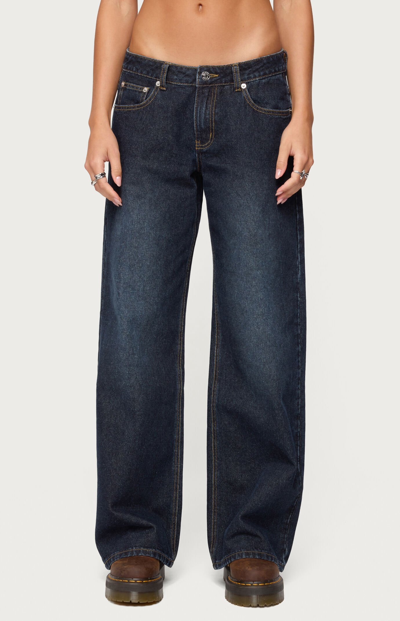 Edikted Raelynn Washed Low Rise Jeans