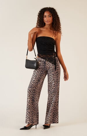 Floral Lace Asymmetrical Tube Top image number 4