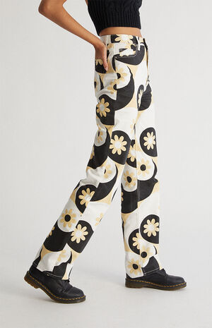 Eco Flower Yin & Yang&nbsp;Boyfriend Jeans image number 3