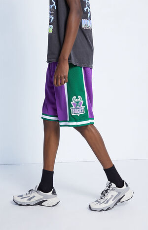 White Nike NBA Milwaukee Bucks Swingman Shorts