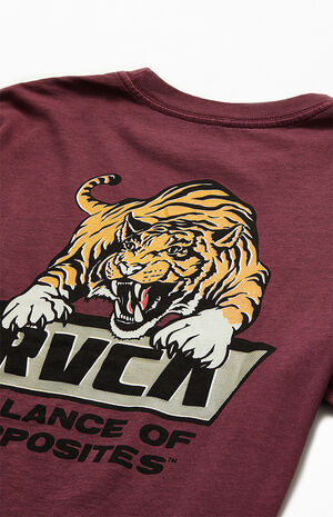Clawed T-Shirt Clawed T-Shirt image number null