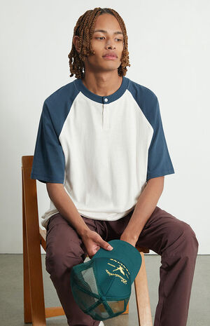 Raglan Boxy Henley T-Shirt image number 4