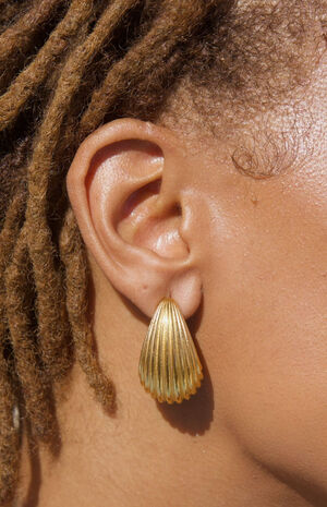 Gillian Earrings image number 2