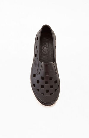 Black U Trek Slip-On Shoes image number 5