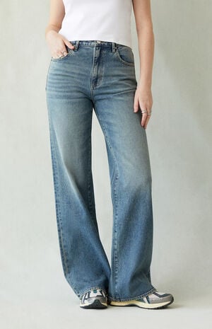 Madison High Waisted Girlfriend Jeans Medium Indigo image number 2