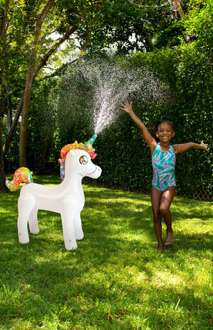 Inflatable Unicorn Sprinkler image number 1