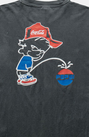2000s Coke Calvin Graphic T-Shirt image number 3