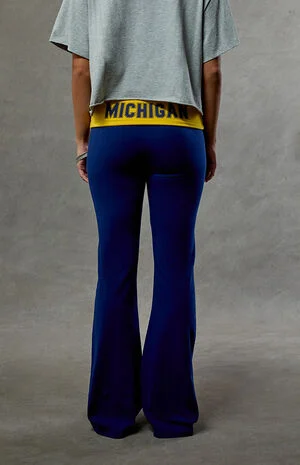 Michigan Wolverines Fold-Over Flare Yoga Pants image number 4
