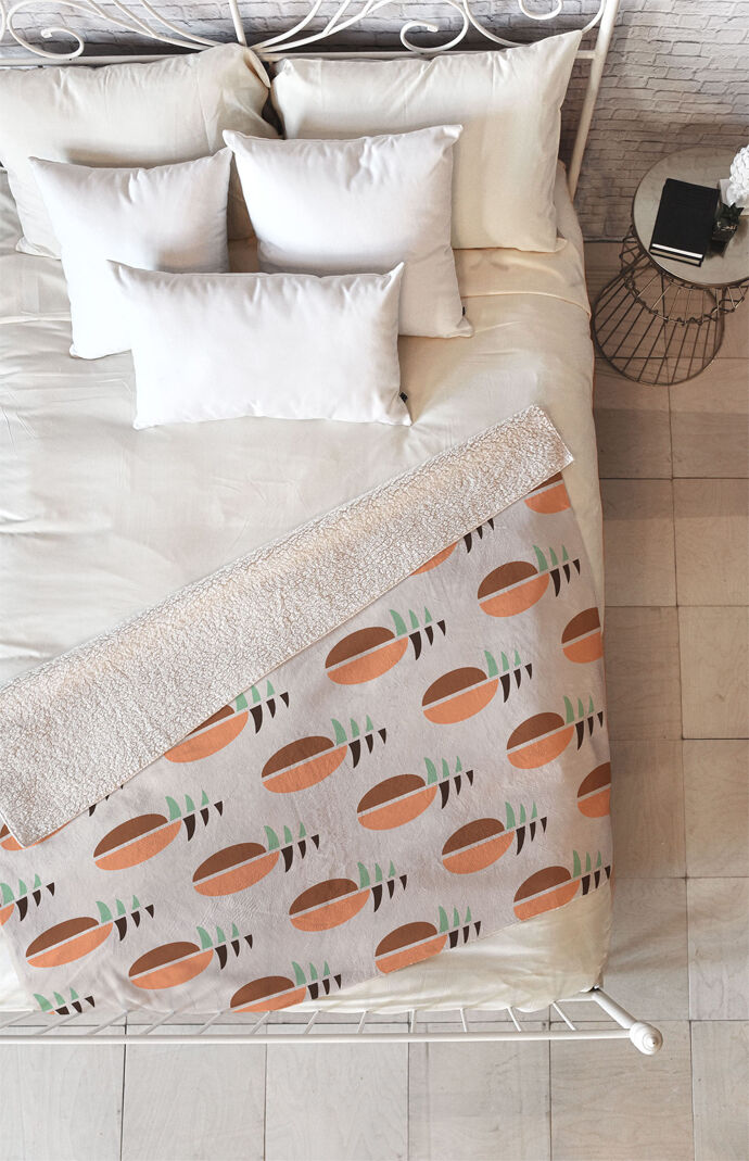Mod Pineapple Fleece Throw Blanket