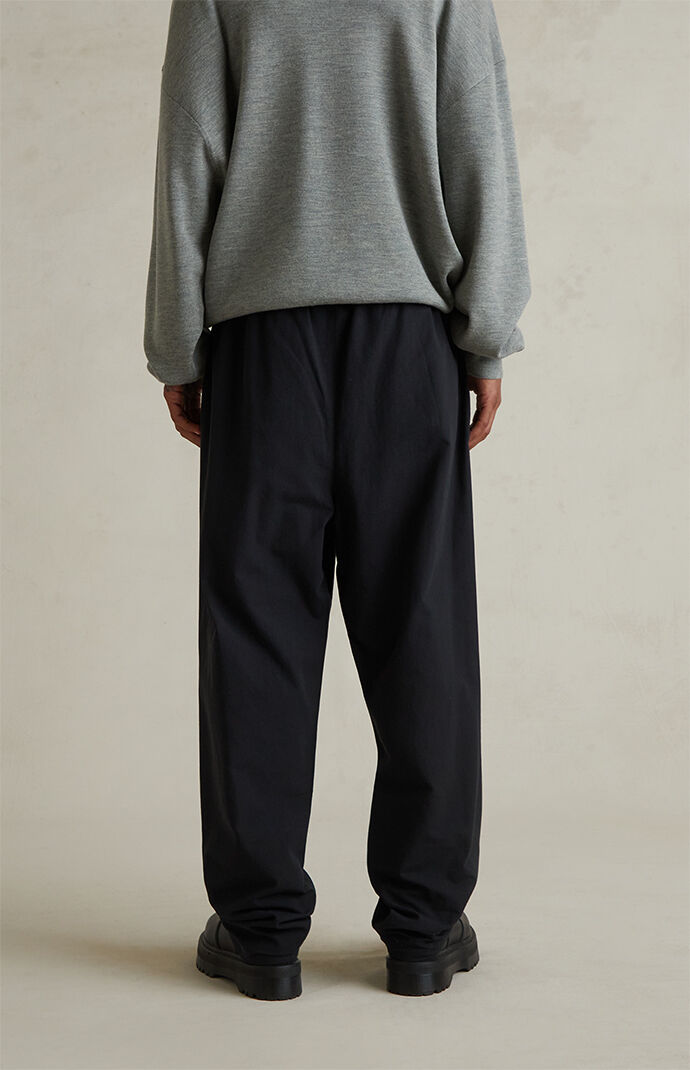 パンツ ESSENTIALS RELAXED TROUSER / JET BLK Fear of God Essentials Jet Black Relaxed Trousers | PacSun