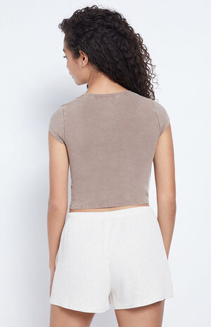 Courtyard Scoop T-Shirt image number 4