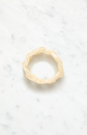 Cream Linked Plastic Ring Cream Linked Plastic Ring image number null