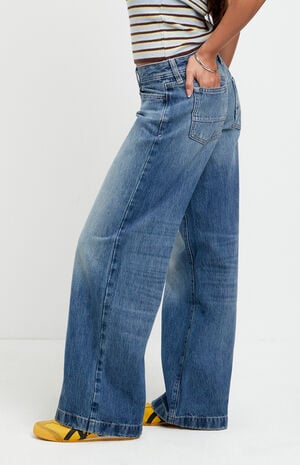 Kaia Ultimate Low Rise Baggy Jeans Stitch Medium Blue image number 3