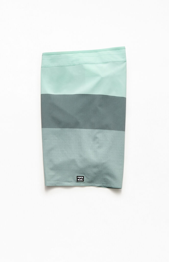 Tribong Airlite 18" Boardshorts