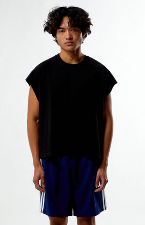 Black Cropped Raglan T-Shirt image number 1