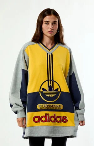 International V-Neck Sweatshirt image number 1
