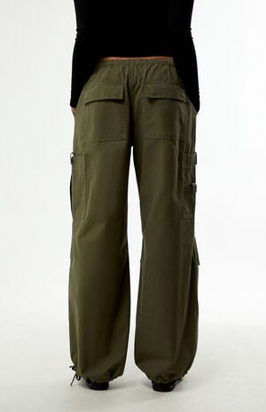 Low Rise Baggy Cargo Pants image number 4