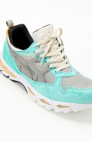 x Asics Gel Kayano 21 Shoes image number 6