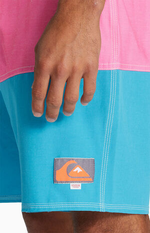 x Stranger Things Butt Logo 1986 17" Boardshorts image number 3