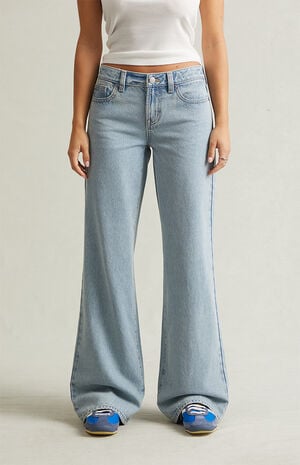 Casey Low Rise Baggy Jeans Light Blue Washed image number 3