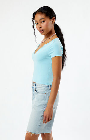 Sculpting Notched T-Shirt image number 3