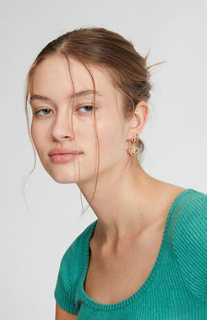 Cherub Heart Earrings image number 1